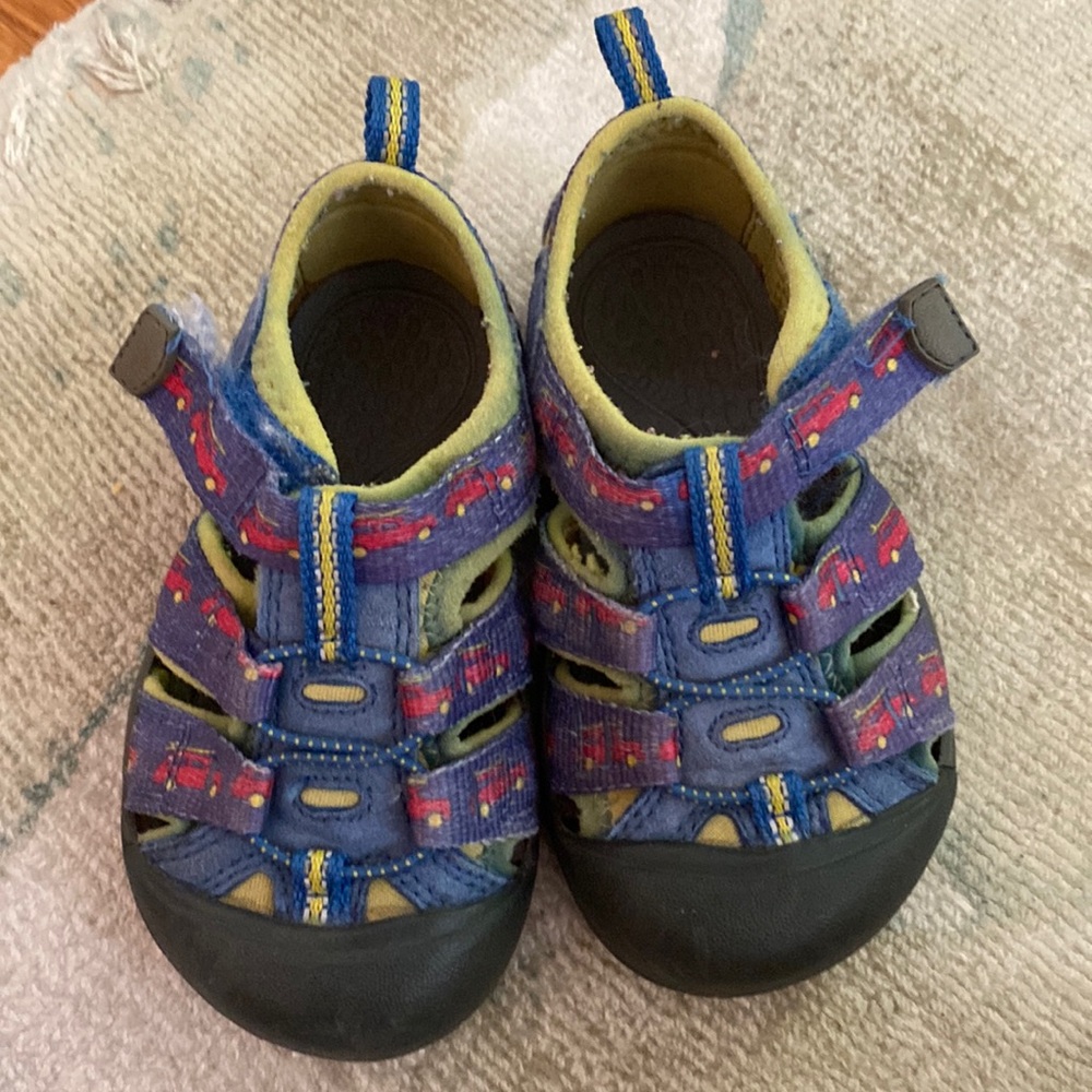 Keen shoes size toddler 7